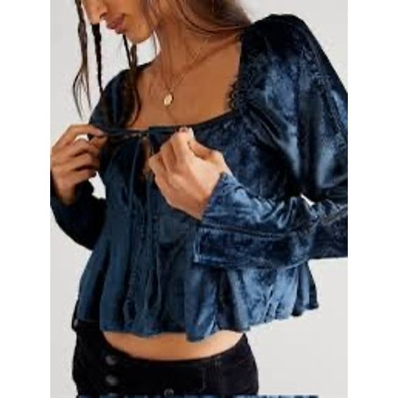 NWOT Free People Bali Heirloom Rose Crushed Velvet Crop Top - Size XS - Picture 2 of 8